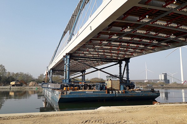 Nieuwe stalen boogbrug voor Zutendaal (1)