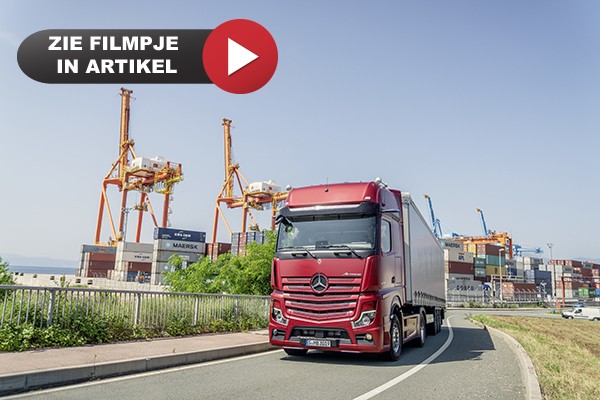 Weltpremiere des Flaggschiffs von Mercedes-Benz Trucks in Berlin: Der neue Actros mit Active Drive Assist: Mercedes-Benz Lkw bringt teilautomatisiertes Fahren in SerieWorld premiere of the new Mercedes-Benz Trucks flagship in Berlin: The new Actros with