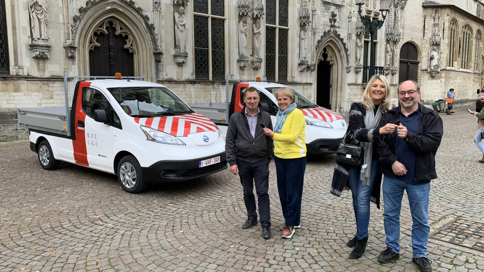 Brugge rekent op elektrische Nissan-kippers voor afvalophaal