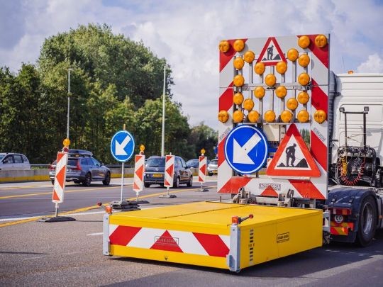 Vlaams testproject met asfaltverjongers moet levensduur van wegdek verlengen