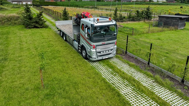 De-Hydro-grasbetontegels-kunnen-bijdragen-tot-de-vergroening-van-publieke-ruimtes-en-bedrijfsterreinen