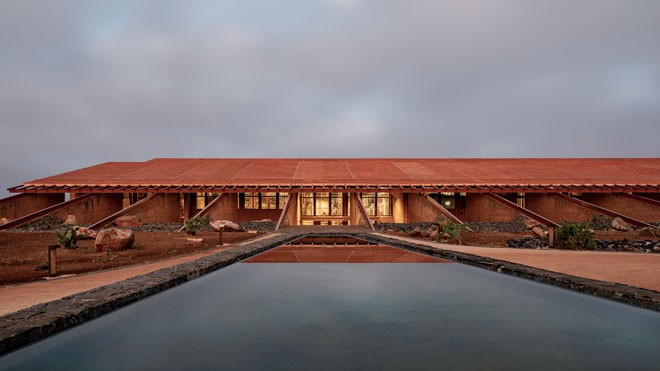 BRICKAWARDS26_Warehouse-and-Offices-for-Clase-Azul-La-Hacienda-Jalisco_Atelier-Ars_Photographer-César-Béjar_001