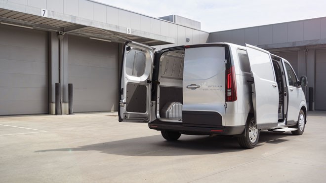 Maxus---DELIVER-7---PV---L2H1---Grey-Exterior_Detail_5