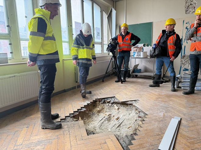 De-zwakke-betonstructuur-van-het-zuidpaleis