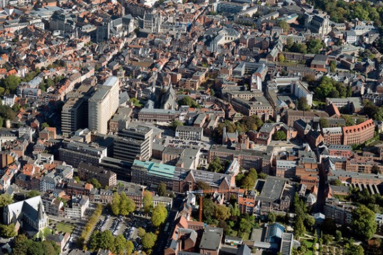 Leuven begint met afbraak Sint-Pietersziekenhuis (1)