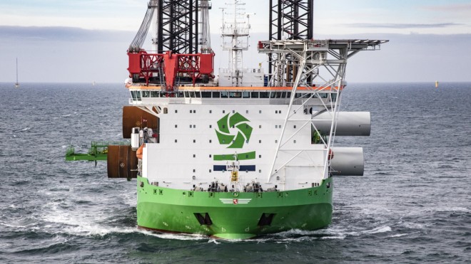 DEME en Eiffage bouwen funderingen offshore windmolenpark in Frankrijk