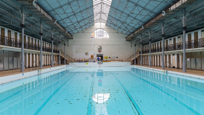 Elsene moderniseert honderd jaar oud zwembad (2)