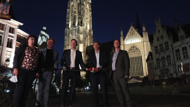 Nieuwe sfeerverlichting voor Sint-Romboutstoren Mechelen (2)