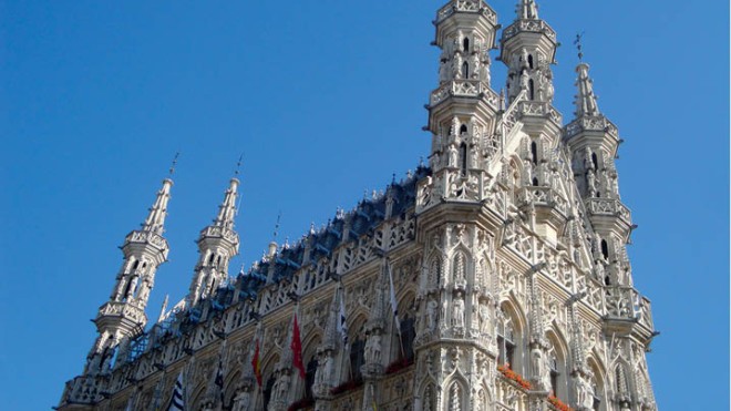 Leuven verlaagt belastingen en plant voor 37 miljoen ' extra investeringen