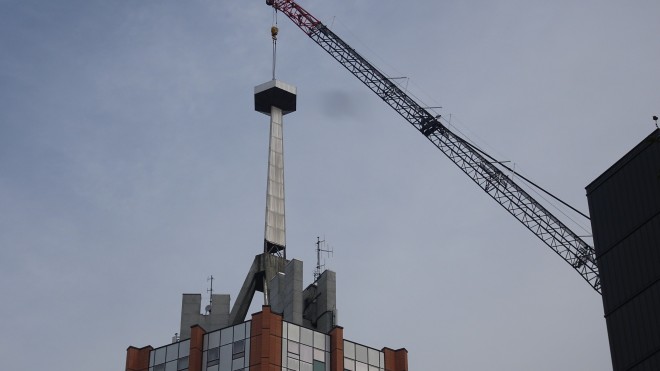 Aertssen haalt iconische Leuvense torenspits naar beneden (3)