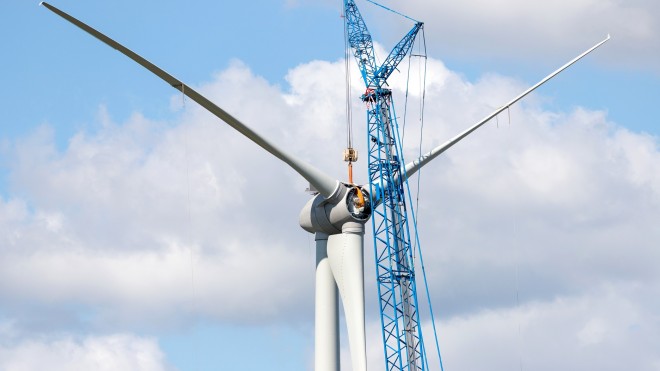 Voorwaardelijke vergunning voor windturbines aan E40